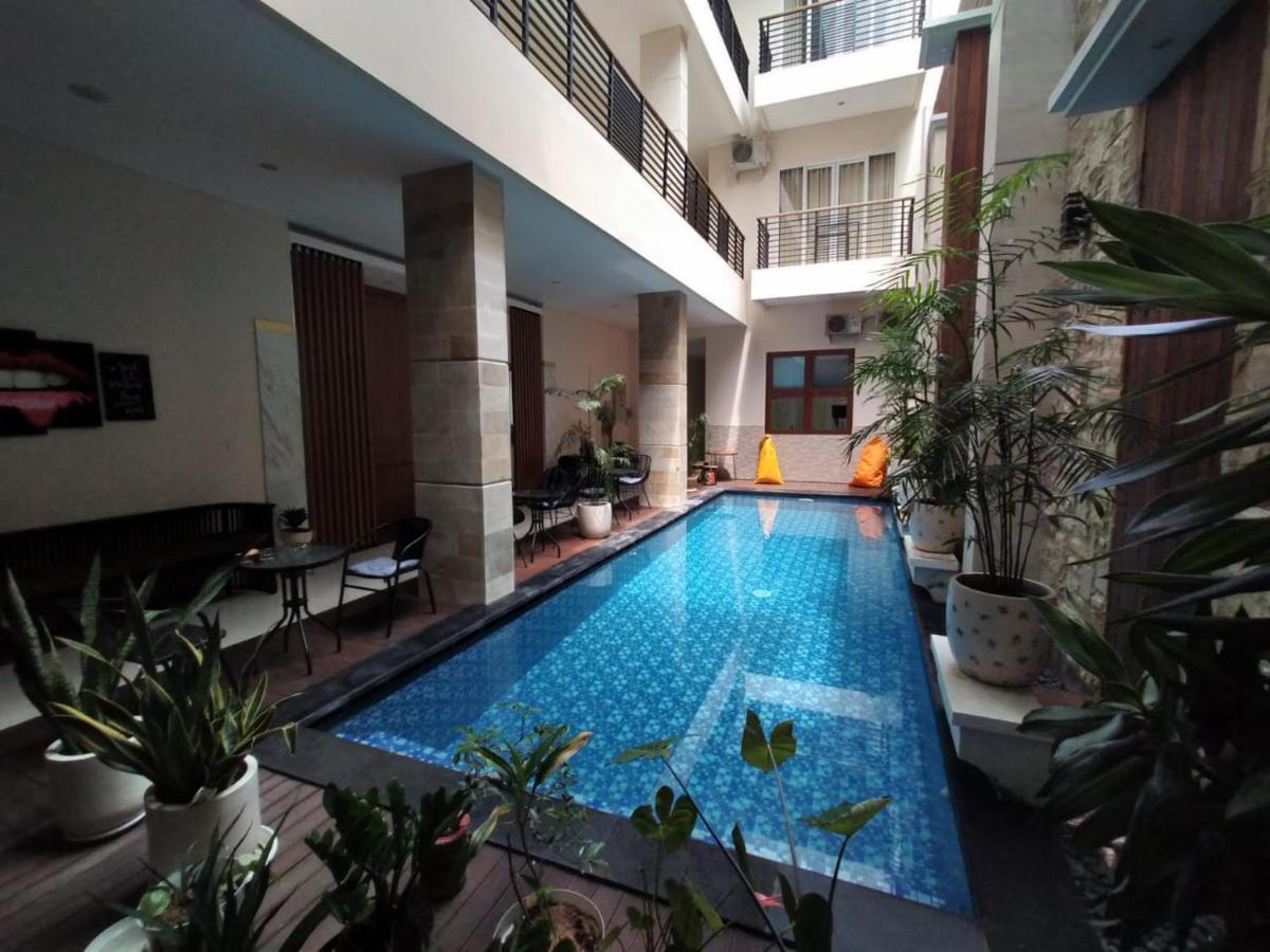 Ultimate Residence Bali Denpasar Exterior foto